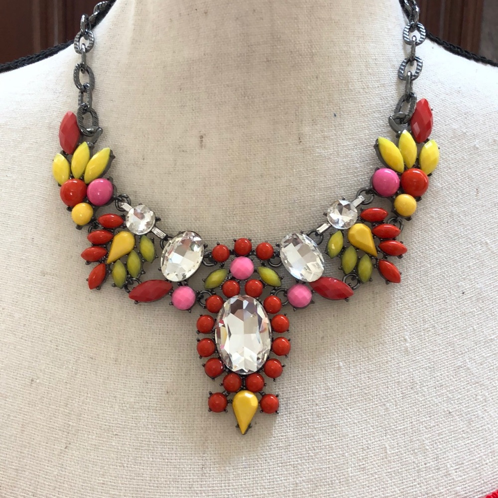 Beautiful Statement Necklace - NWT